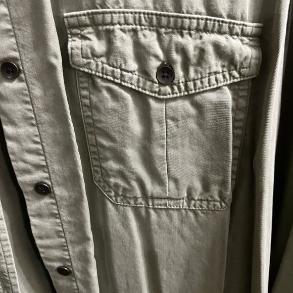 XXL muted green shirt 
Women’s Button down shirt - Picture 4 of 4